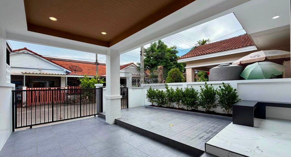 出售 2 卧室 联排别墅 在 Phuket Town, 普吉