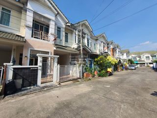出售 4 卧室 联排别墅 在 Mueang Nonthaburi, Nonthaburi