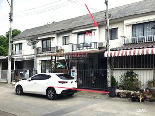 For sale 2 bedrooms townhouse in Don Mueang, Bangkok