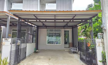 出售 3 卧室 联排别墅 在 Bang Khun Thian, 曼谷