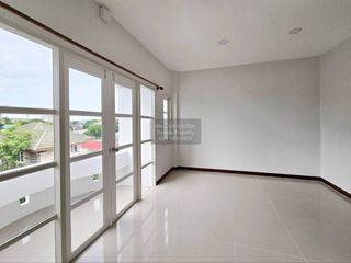 Casa en venta de 4 habitaciones en Don Mueang, Bangkok
