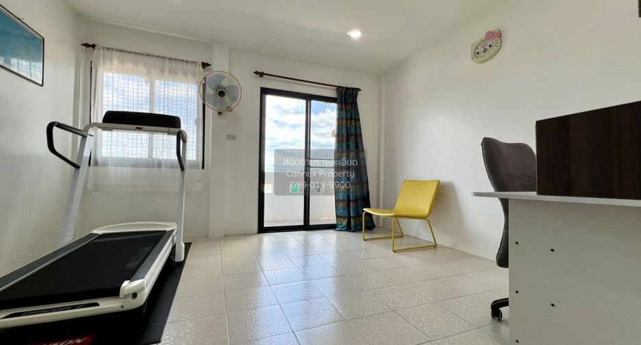 Casa adosada en venta de 3 habitaciones en Bang Khun Thian, Bangkok