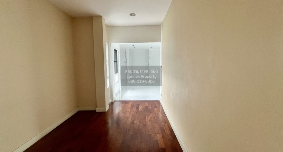 Casa en venta de 3 habitaciones en Khan Na Yao, Bangkok