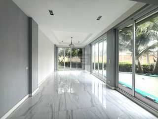 Casa en venta de 3 habitaciones en Khan Na Yao, Bangkok