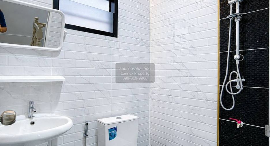 For sale 4 bedrooms townhouse in Thanyaburi, Pathum Thani