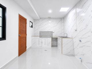 For sale 4 bedrooms townhouse in Thanyaburi, Pathum Thani