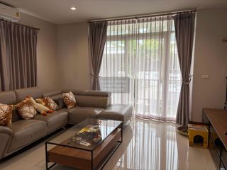 Casa en venta de 5 habitaciones en Bang Khen, Bangkok