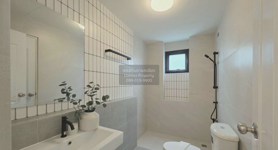 For sale 4 bedrooms townhouse in Lam Luk Ka, Pathum Thani