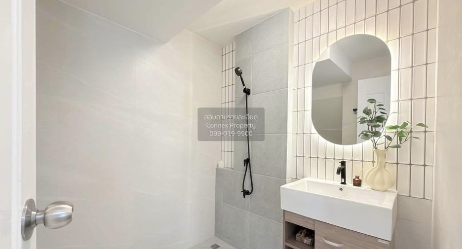 For sale 4 bedrooms townhouse in Lam Luk Ka, Pathum Thani