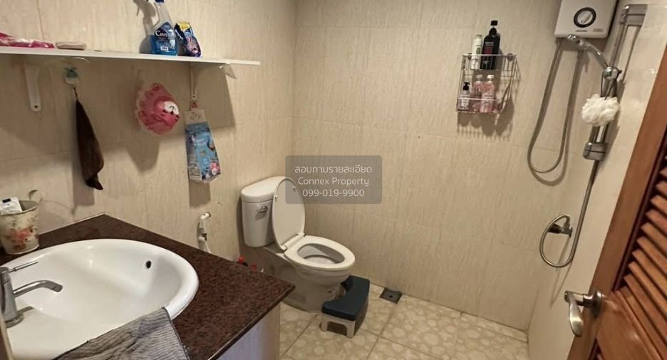 Haus zum Kauf mit 9 Zimmer in Chom Thong, Bangkok