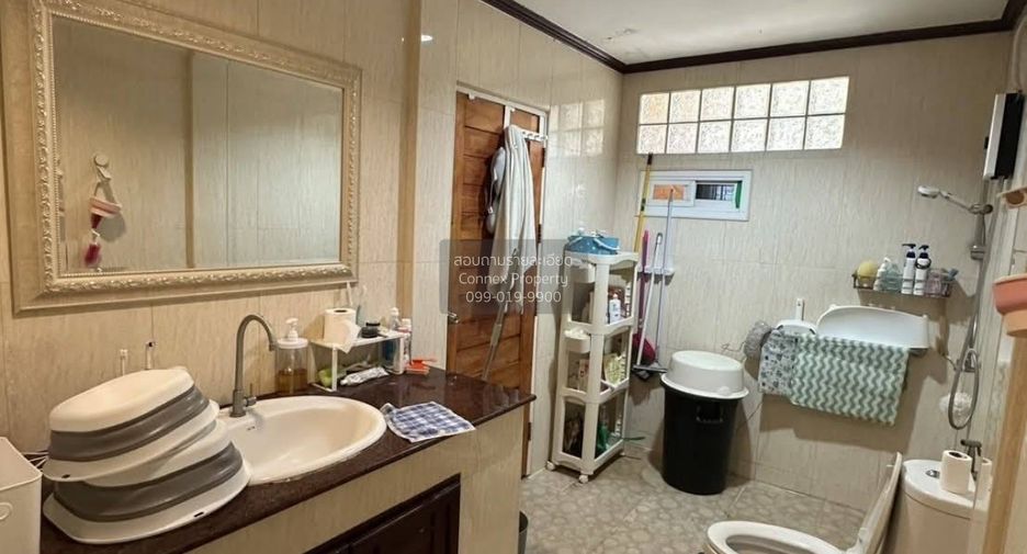 Haus zum Kauf mit 9 Zimmer in Chom Thong, Bangkok