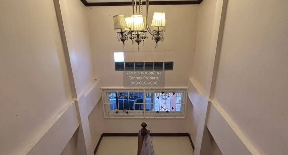 Haus zum Kauf mit 9 Zimmer in Chom Thong, Bangkok