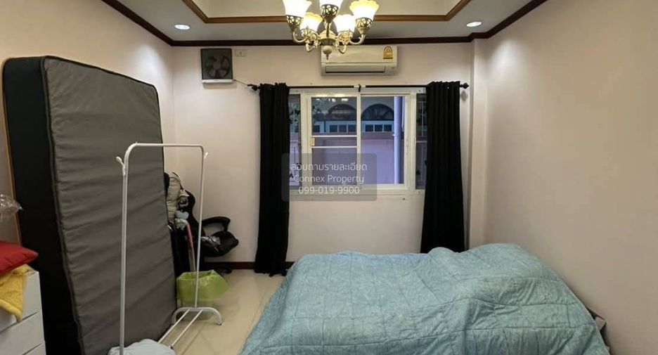 Haus zum Kauf mit 9 Zimmer in Chom Thong, Bangkok