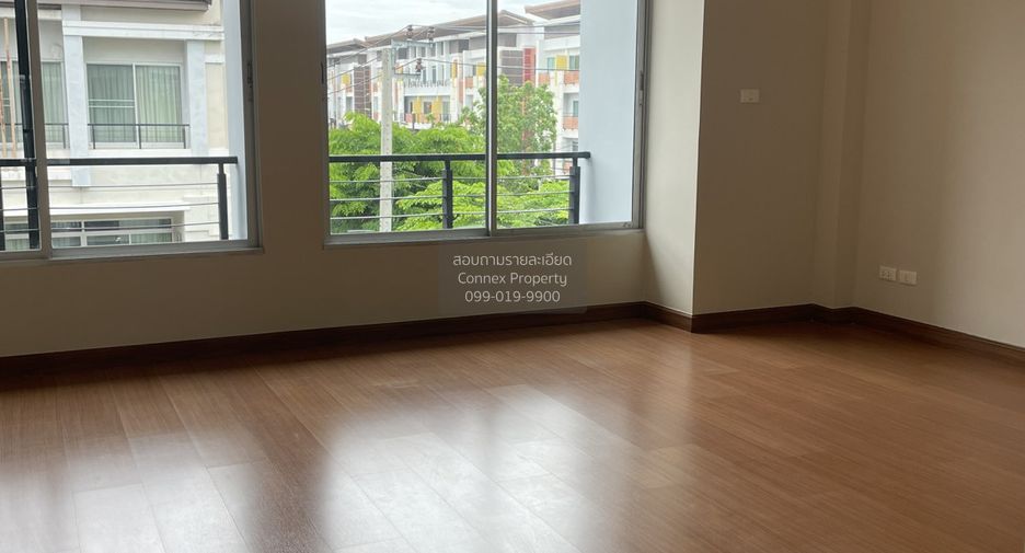 For sale 3 bedrooms townhouse in Prawet, Bangkok