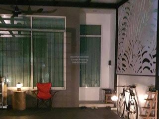 Casa adosada en venta de 2 habitaciones en Bang Khun Thian, Bangkok
