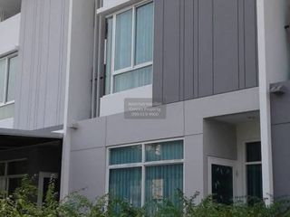 Casa adosada en venta de 2 habitaciones en Bang Khun Thian, Bangkok