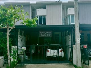 Casa adosada en venta de 2 habitaciones en Bang Khun Thian, Bangkok
