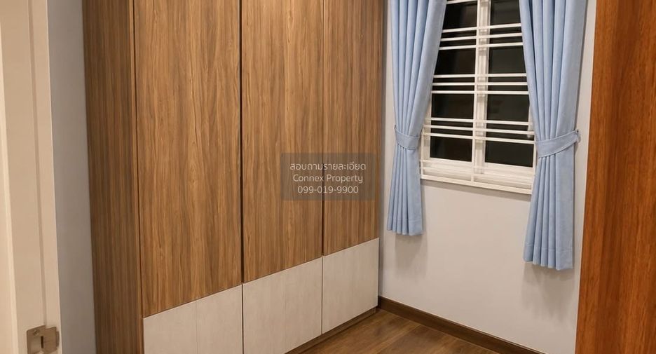 For sale 3 bedrooms townhouse in Sai Mai, Bangkok