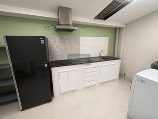 Casa adosada en venta de 3 habitaciones en Sai Mai, Bangkok