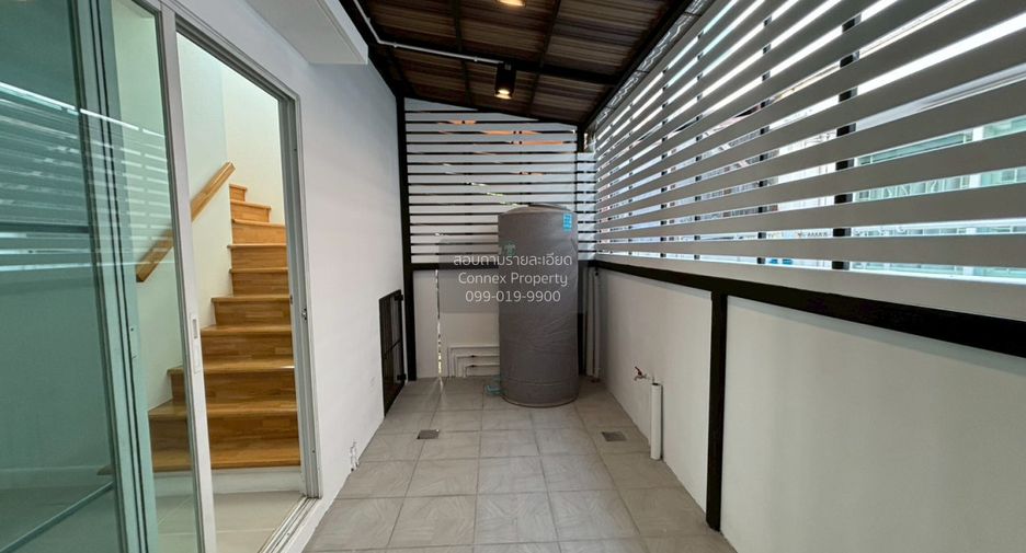 Casa adosada en venta de 2 habitaciones en Bang Khun Thian, Bangkok