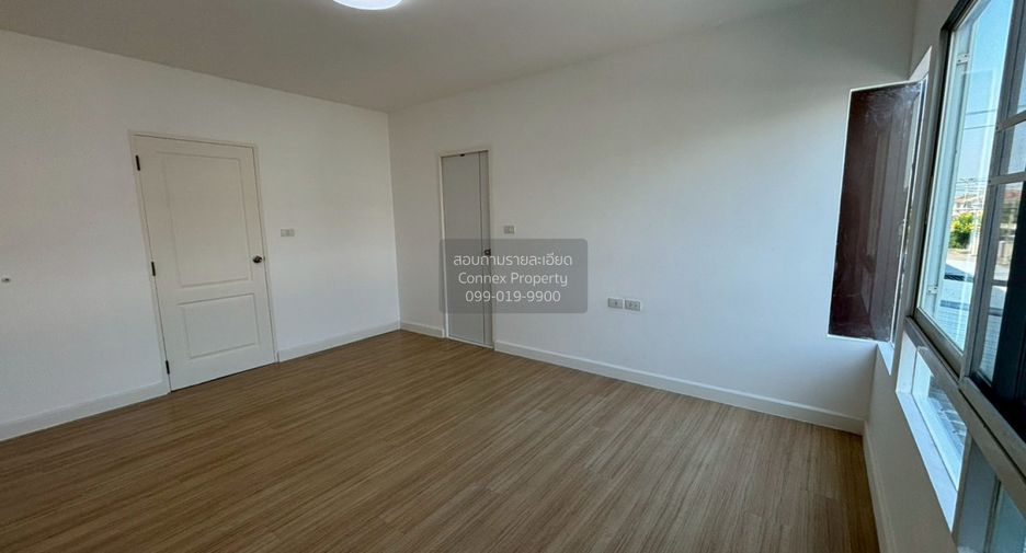 Casa adosada en venta de 2 habitaciones en Bang Khun Thian, Bangkok