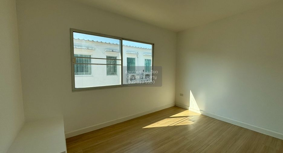 Casa adosada en venta de 2 habitaciones en Bang Khun Thian, Bangkok