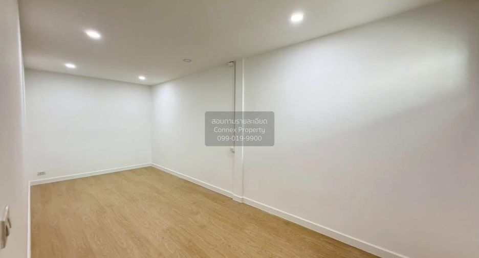 Casa adosada en venta de 2 habitaciones en Chatuchak, Bangkok