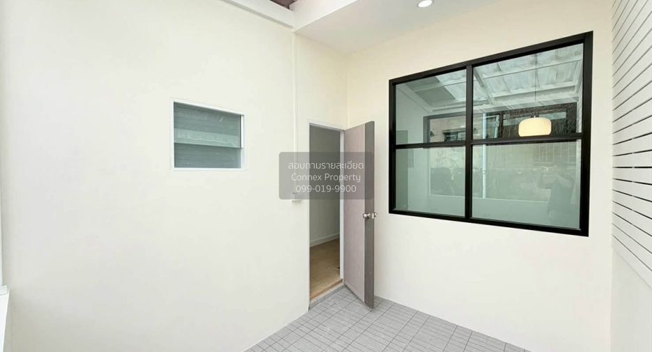 Casa adosada en venta de 2 habitaciones en Chatuchak, Bangkok