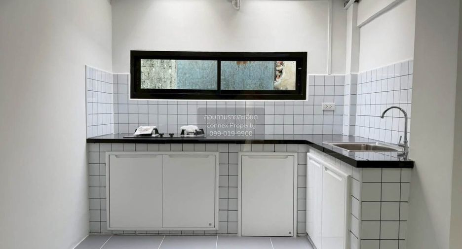 Casa adosada en venta de 2 habitaciones en Chatuchak, Bangkok