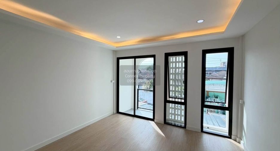 Casa adosada en venta de 2 habitaciones en Chatuchak, Bangkok