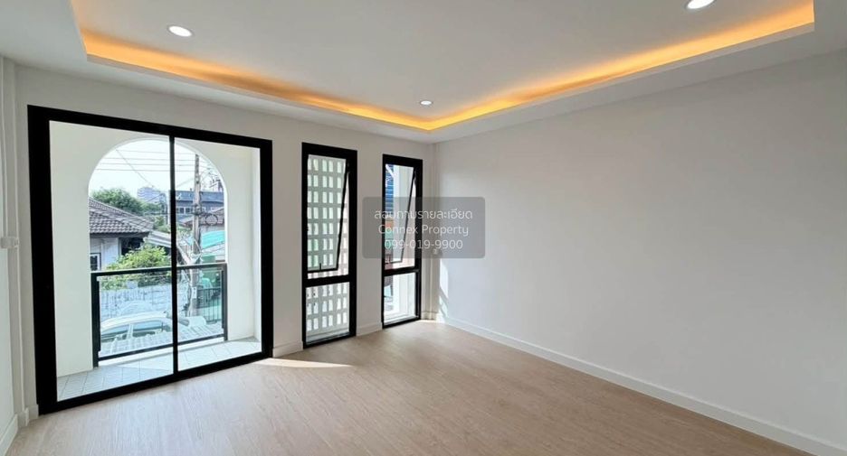 Casa adosada en venta de 2 habitaciones en Chatuchak, Bangkok