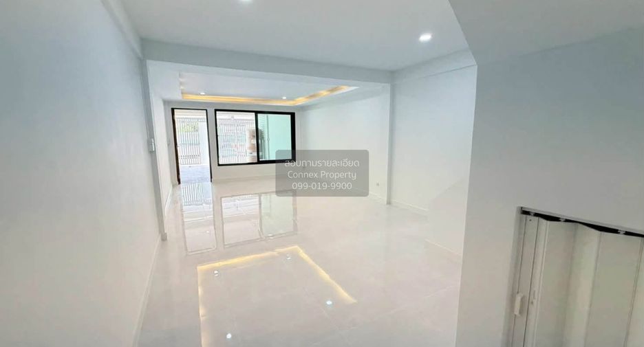 Casa adosada en venta de 2 habitaciones en Chatuchak, Bangkok