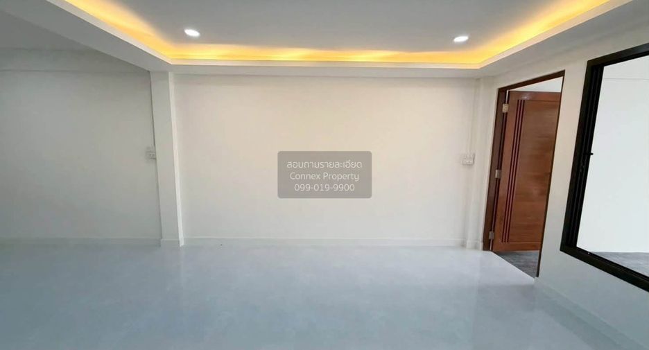 Casa adosada en venta de 2 habitaciones en Chatuchak, Bangkok