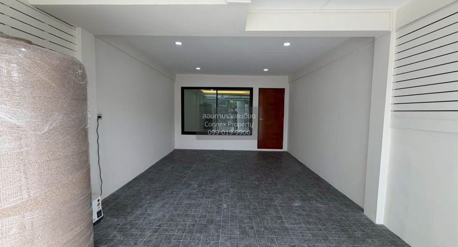 Casa adosada en venta de 2 habitaciones en Chatuchak, Bangkok