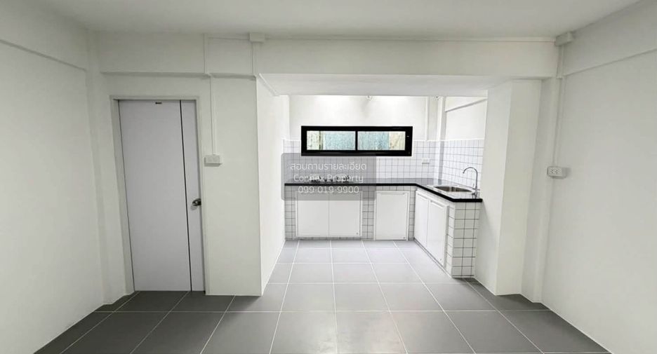 Casa adosada en venta de 2 habitaciones en Chatuchak, Bangkok