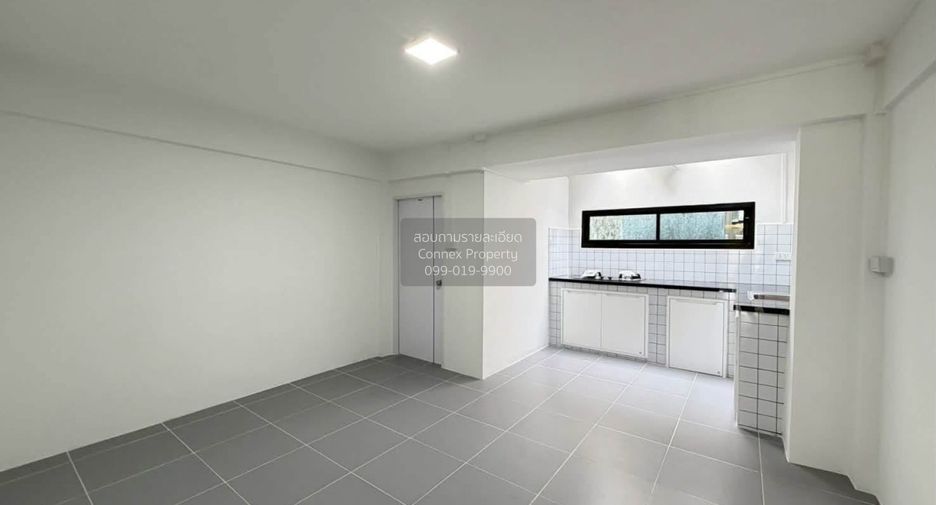 Casa adosada en venta de 2 habitaciones en Chatuchak, Bangkok