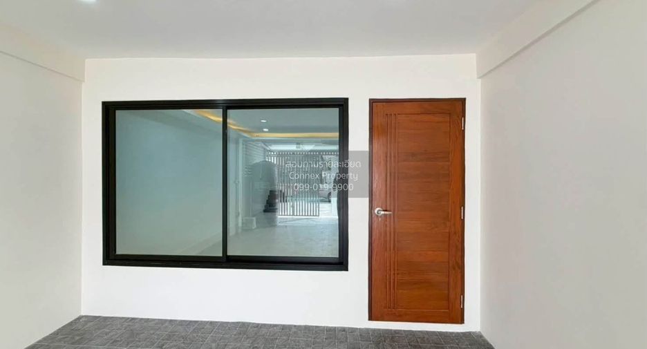 Casa adosada en venta de 2 habitaciones en Chatuchak, Bangkok