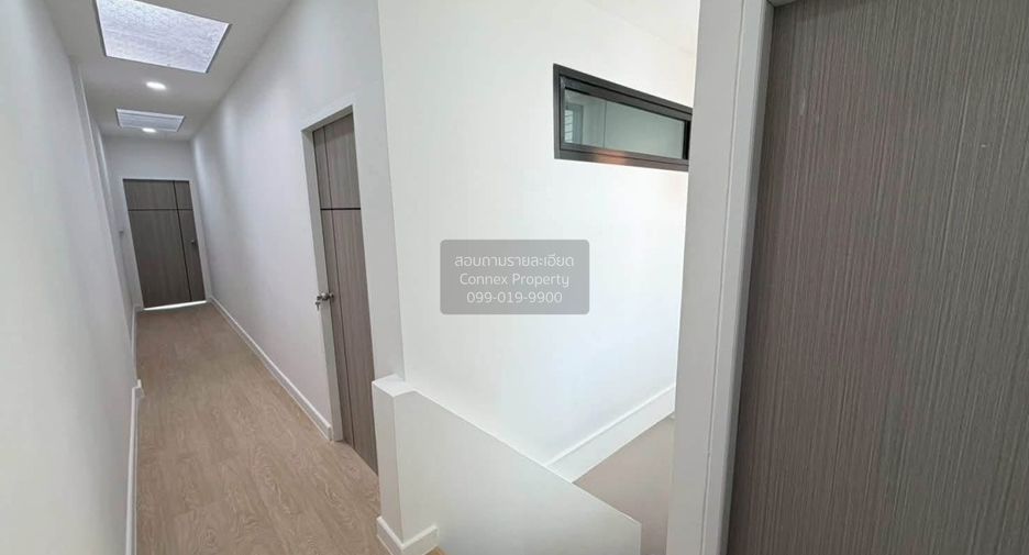 Casa adosada en venta de 2 habitaciones en Chatuchak, Bangkok