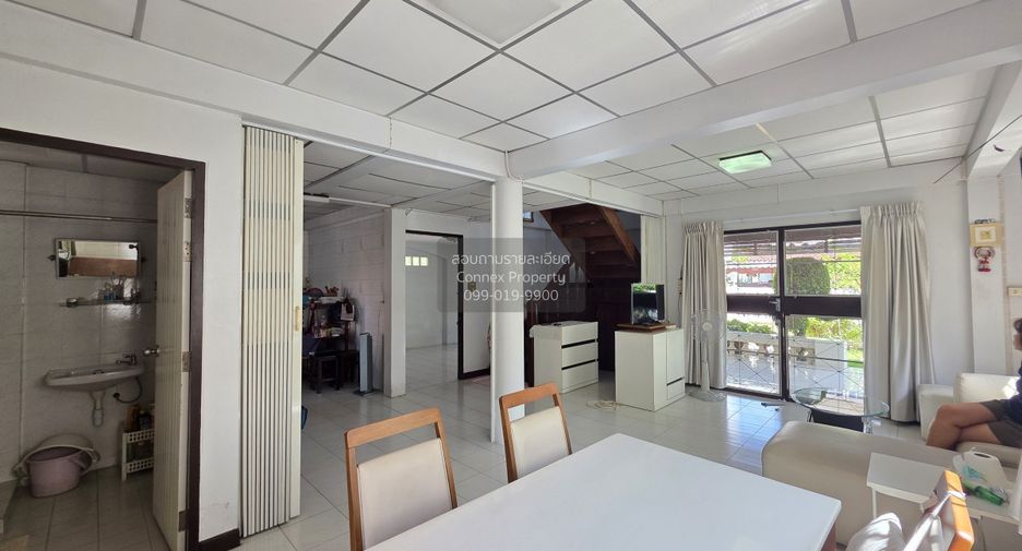 Haus zum Kauf mit 3 Zimmer in Taling Chan, Bangkok