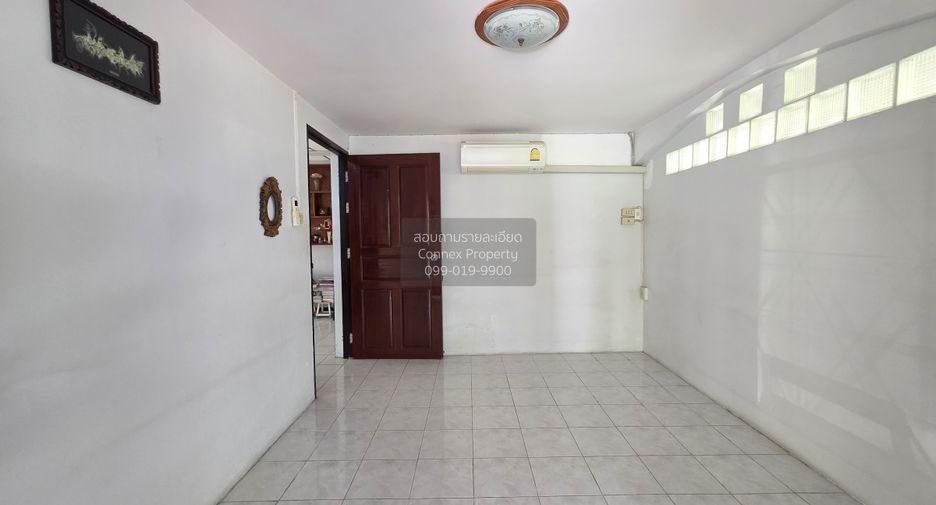 Haus zum Kauf mit 3 Zimmer in Taling Chan, Bangkok