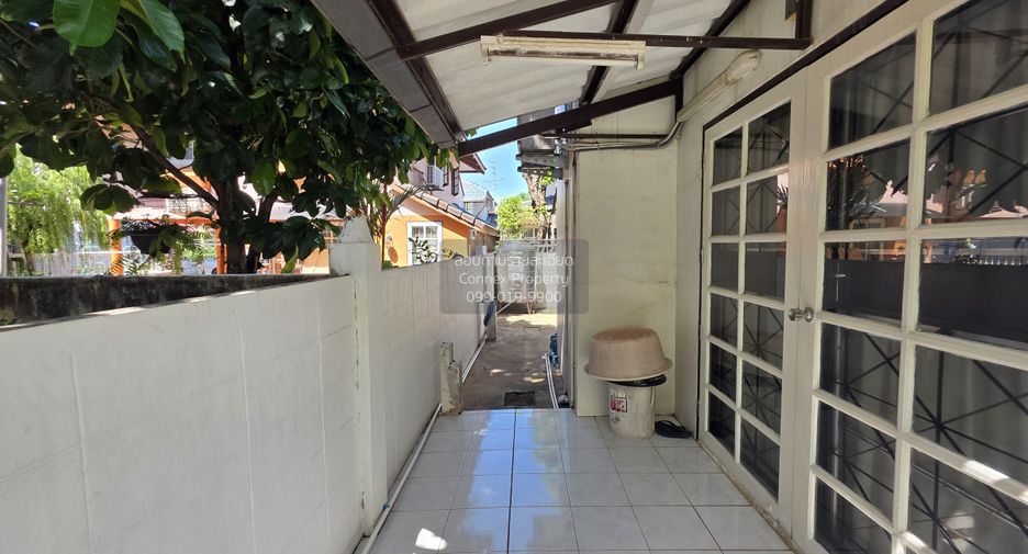Haus zum Kauf mit 3 Zimmer in Taling Chan, Bangkok