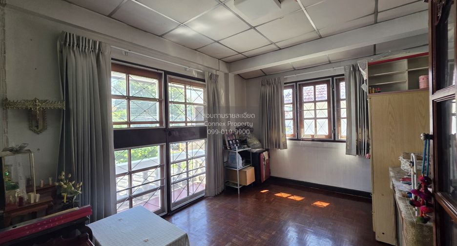 Haus zum Kauf mit 3 Zimmer in Taling Chan, Bangkok