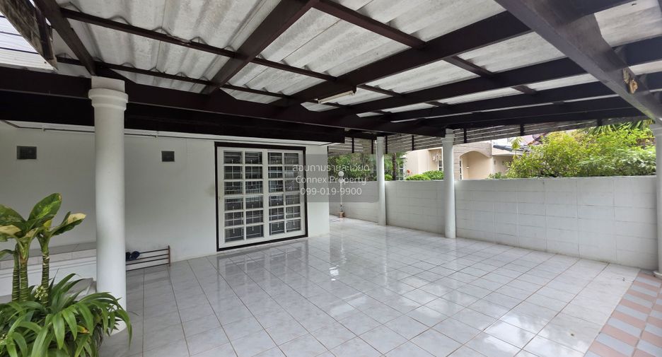 Haus zum Kauf mit 3 Zimmer in Taling Chan, Bangkok