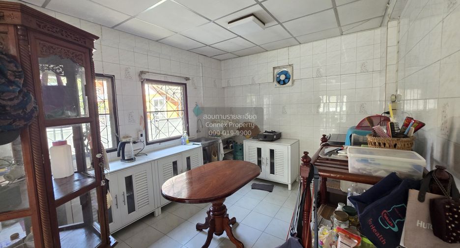 Haus zum Kauf mit 3 Zimmer in Taling Chan, Bangkok