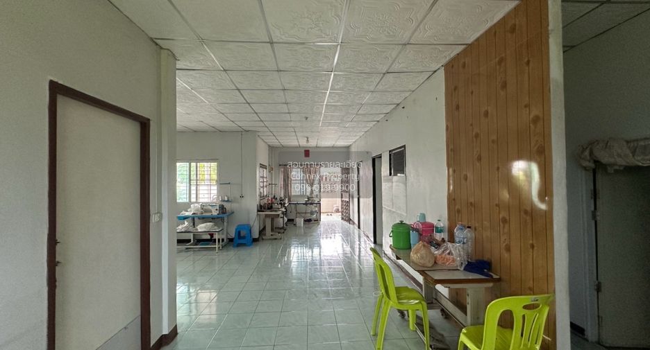 À vendre 4 chambres maison à Sai Noi, Nonthaburi