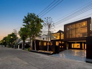 出售 5 卧室 独立屋 在 Wang Thong Lang, 曼谷