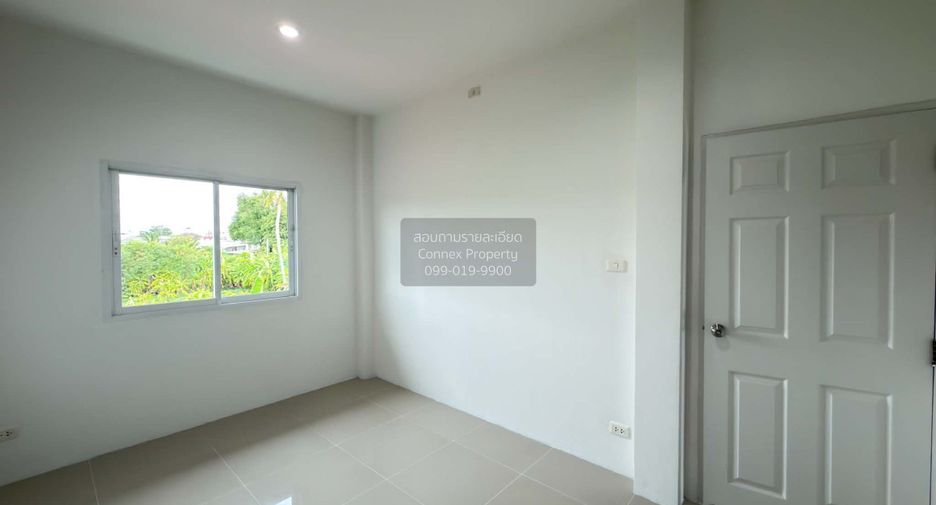 Casa adosada en venta de 4 habitaciones en Bang Khae, Bangkok