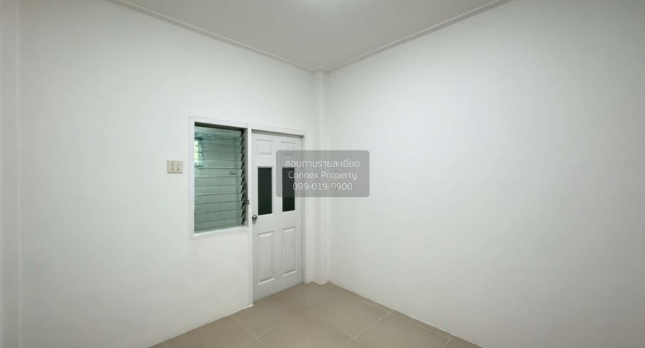 Casa adosada en venta de 4 habitaciones en Bang Khae, Bangkok