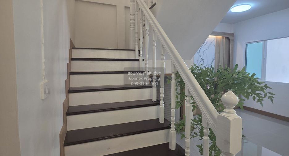 For sale 5 bedrooms townhouse in Thanyaburi, Pathum Thani