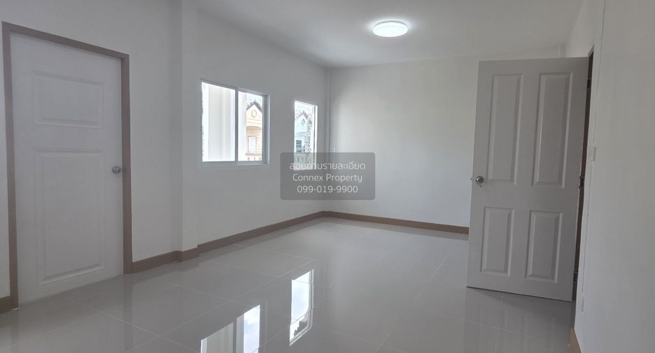 For sale 5 bedrooms townhouse in Thanyaburi, Pathum Thani